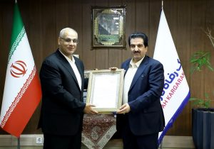 حمایت‌های بانک رفاه کارگران از توسعه اشتغال‌ در کشور، مورد تقدیر وزارت تعاون، کار و رفاه اجتماعی قرار گرفت