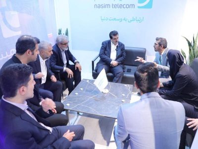 بازدید مدیرعامل بانک رفاه کارگران از نمایشگاه الکامپ؛ تأکید بر توسعه بانکداری دیجیتال